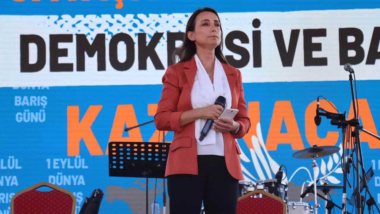 Tülay Hatimoğulları’ndan ‘Öcalan’ çağrısı: ‘Özgür çalışabileceği, yaşayabileceği…’ Tülay Hatimoğulları’ndan ‘Öcalan’ çağrısı: ‘Özgür çalışabileceği, yaşayabileceği…’