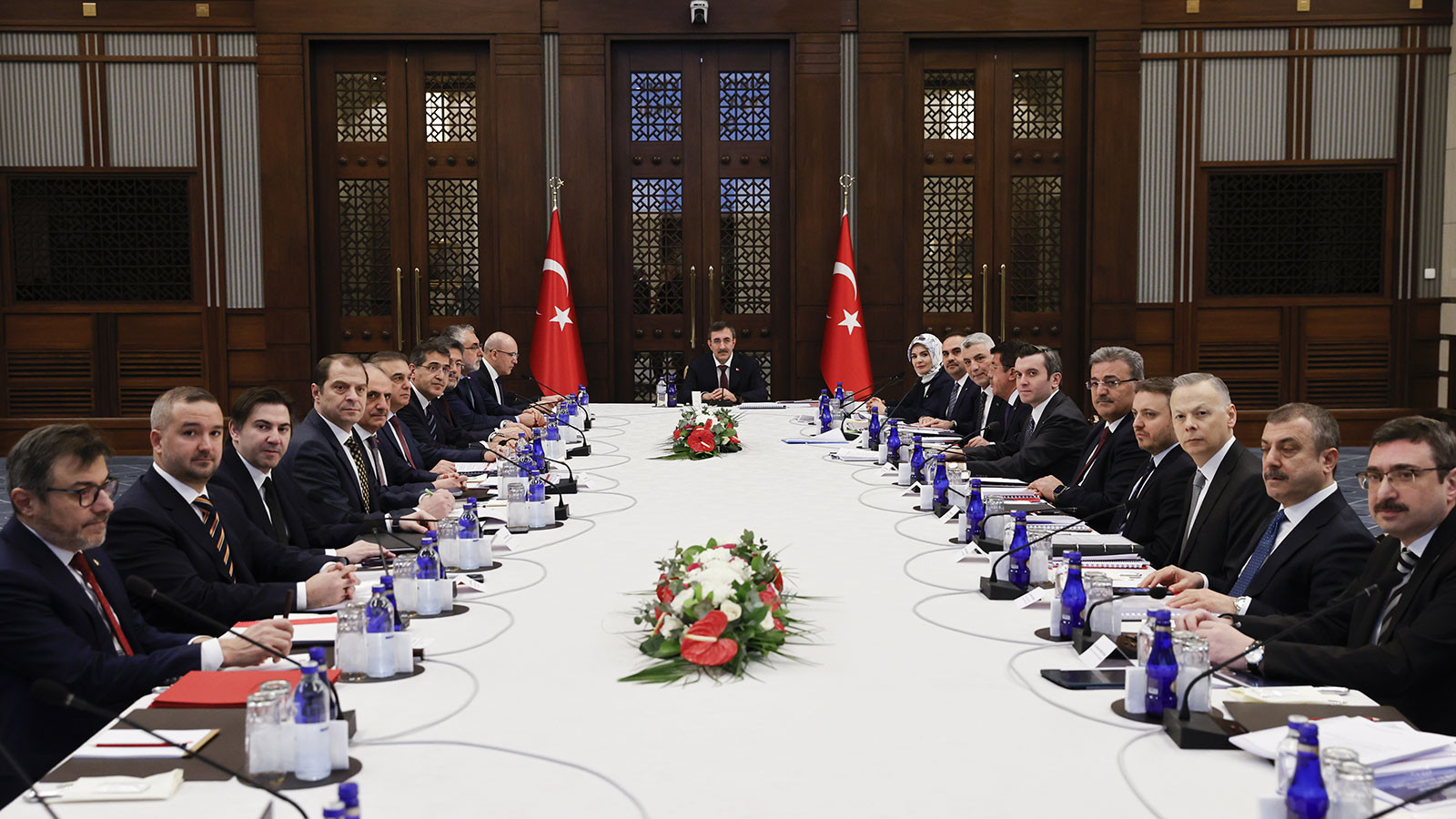 Ekonomik Koordinasyon Kurulu OVP gündemiyle toplandı Ekonomik Koordinasyon Kurulu OVP gündemiyle toplandı