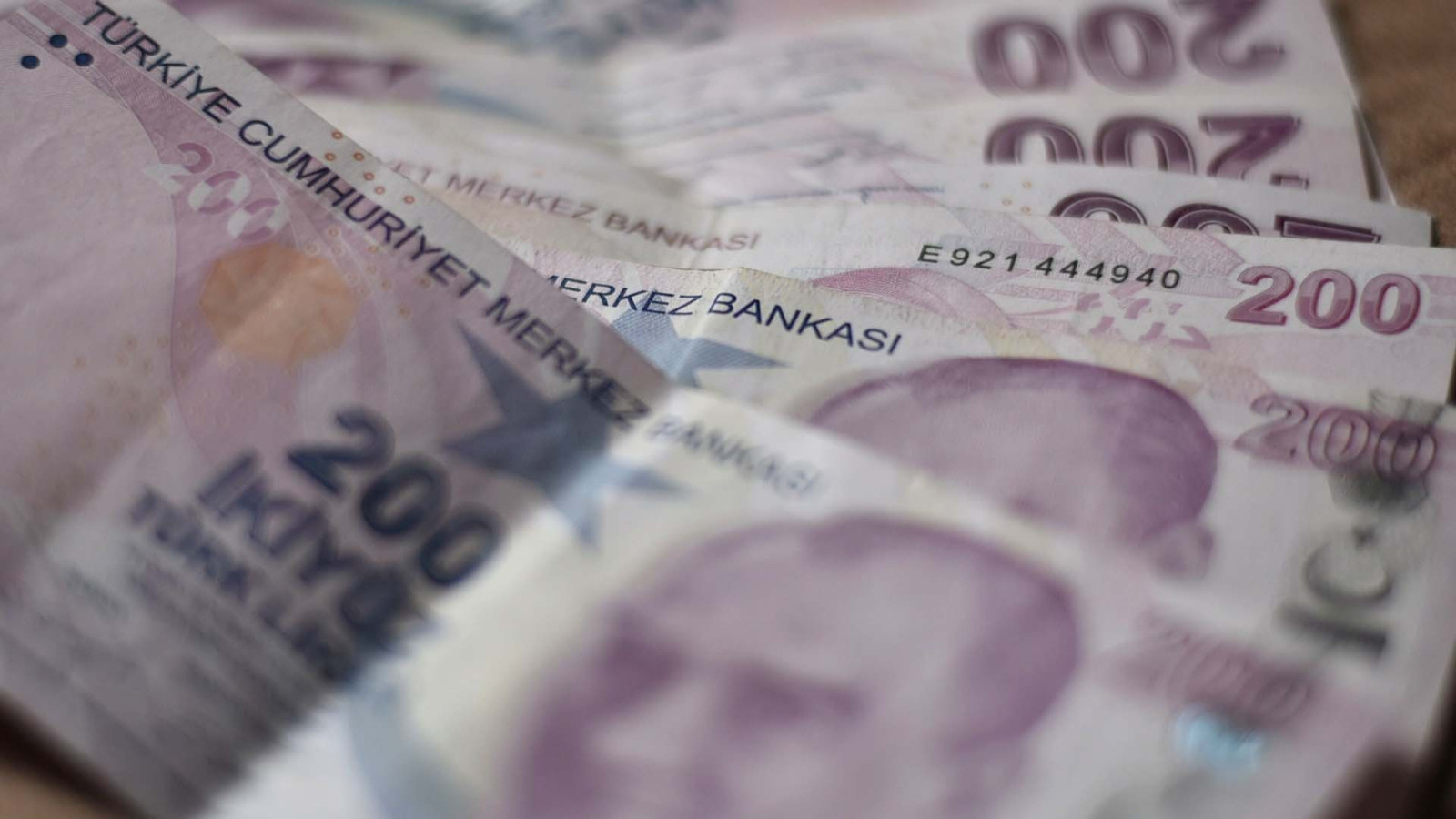 200 bin TL ihtiyaç kredisi… 12 ay vadeli geri ödemesi belli oldu! 200 bin TL ihtiyaç kredisi… 12 ay vadeli geri ödemesi belli oldu!