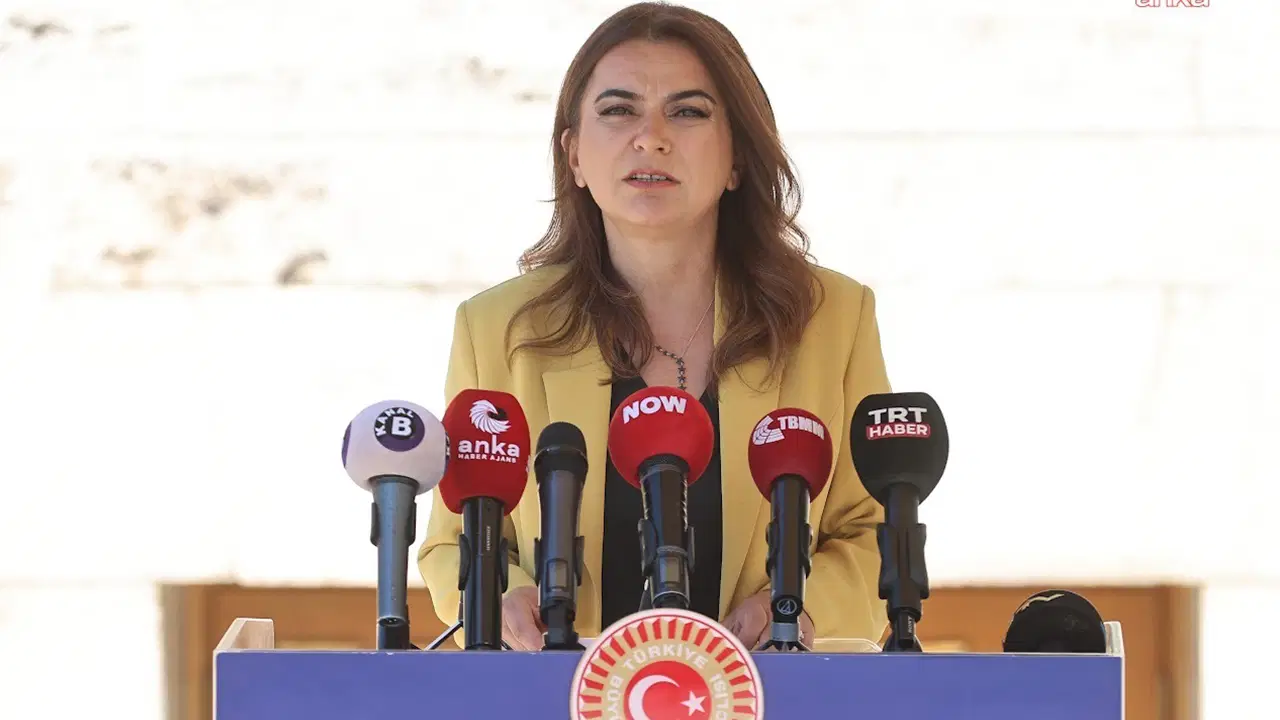 DEM Parti Grup Başkanvekili Koçyiğit’ten ‘Süreç Komisyonuna’ çağrı: ‘İmralı Adası’na gidilerek Öcalan ile görüşülmeli’ – Son Dakika Siyaset Haberleri DEM Parti Grup Başkanvekili Koçyiğit’ten ‘Süreç Komisyonuna’ çağrı: ‘İmralı Adası’na gidilerek Öcalan ile görüşülmeli’ – Son Dakika Siyaset Haberleri