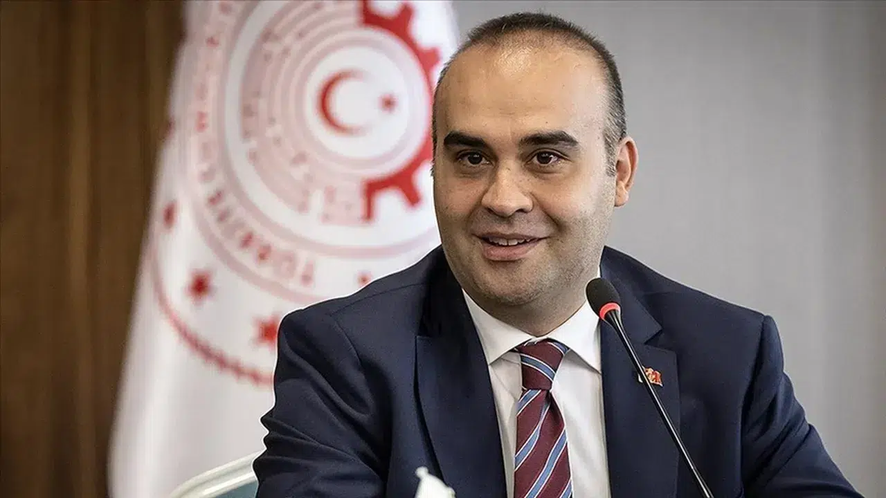 Bakan Kacır: Alüminyum sektöründe 5 milyar dolarlık yeşil yatırım planı Bakan Kacır: Alüminyum sektöründe 5 milyar dolarlık yeşil yatırım planı