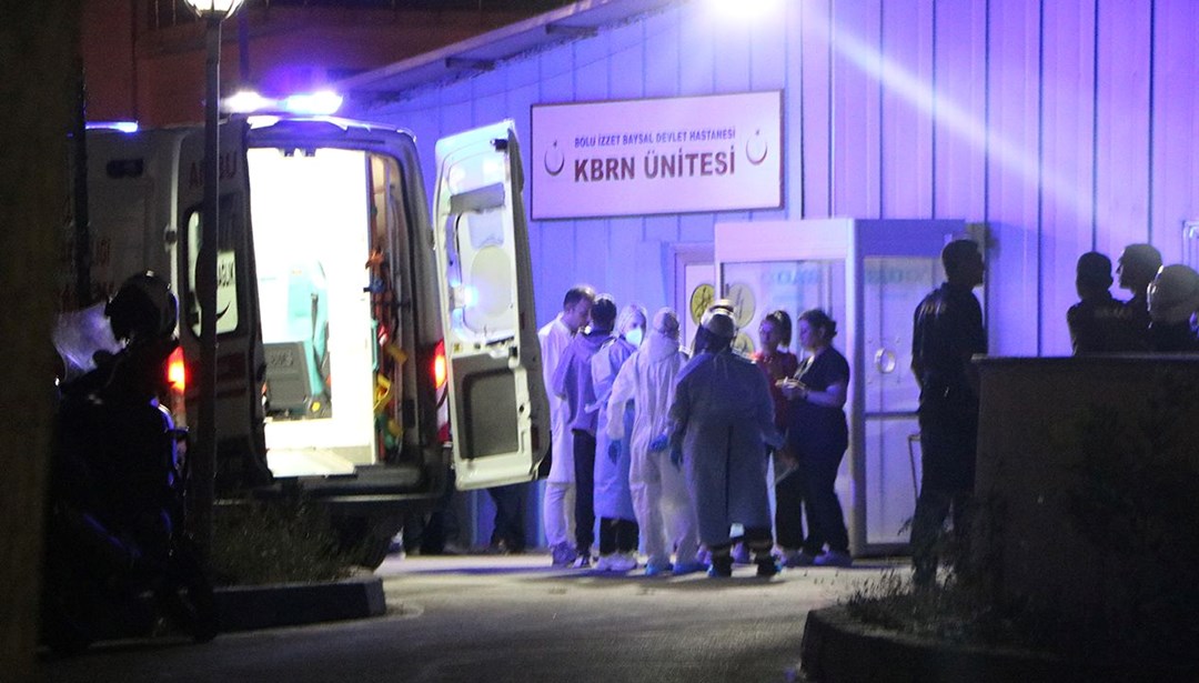 Narkotik operasyonunda şüpheli paketten gaz yayıldı: 9 polis ölümden döndü
