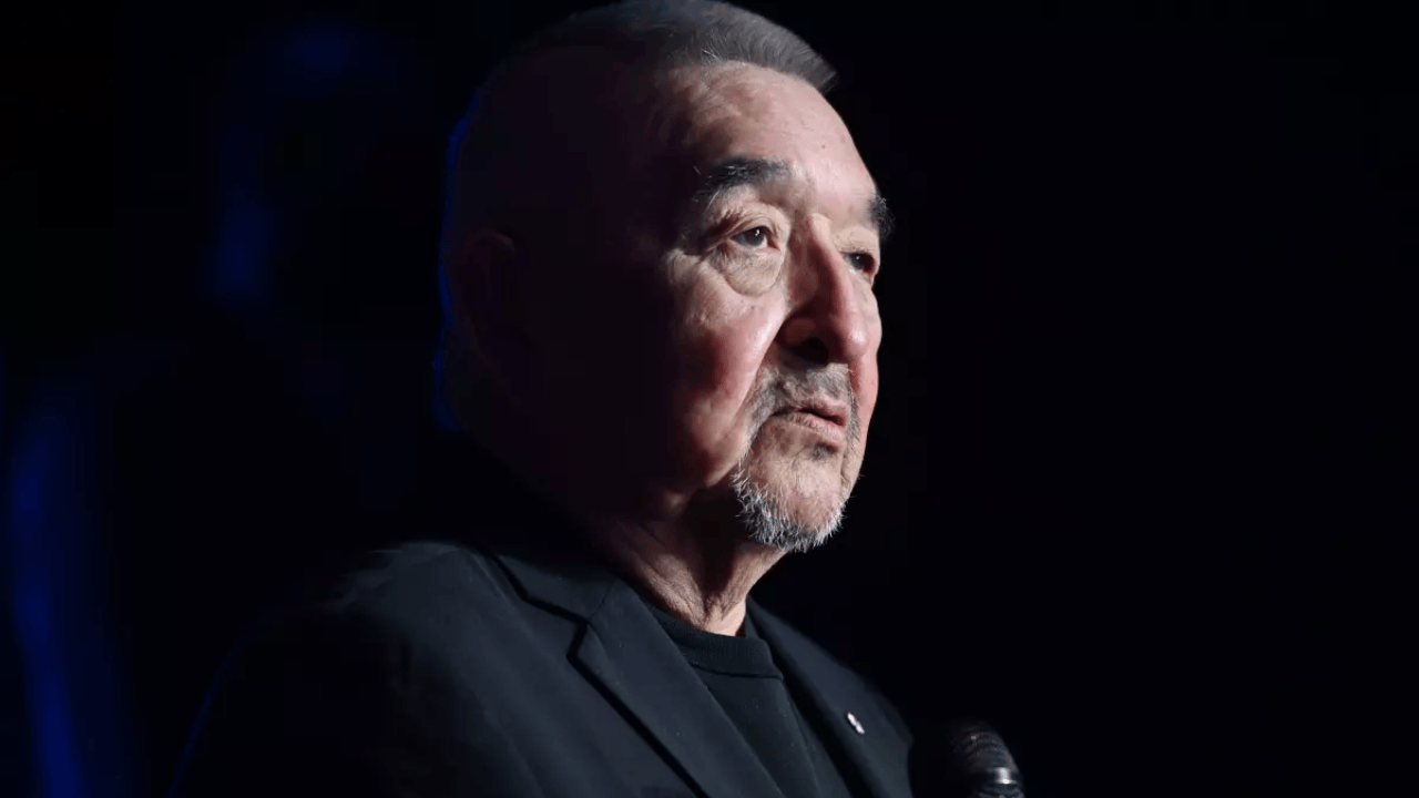 “Kurtlarla Dans” ile Oscar’a Aday Gösterilen Graham Greene 73 Yaşında Hayatını Kaybetti