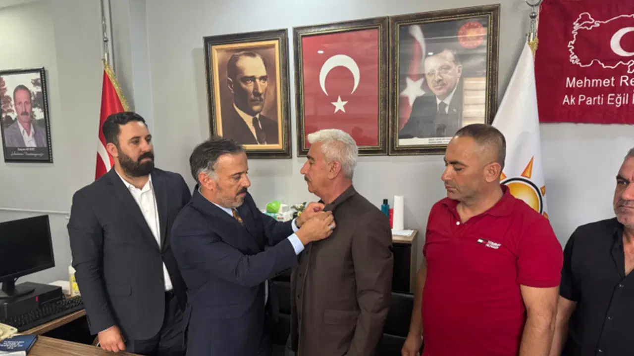 Diyarbakır’da İYİ Parti ilçe yönetimi AKP’ye geçti – Son Dakika Siyaset Haberleri Diyarbakır’da İYİ Parti ilçe yönetimi AKP’ye geçti – Son Dakika Siyaset Haberleri