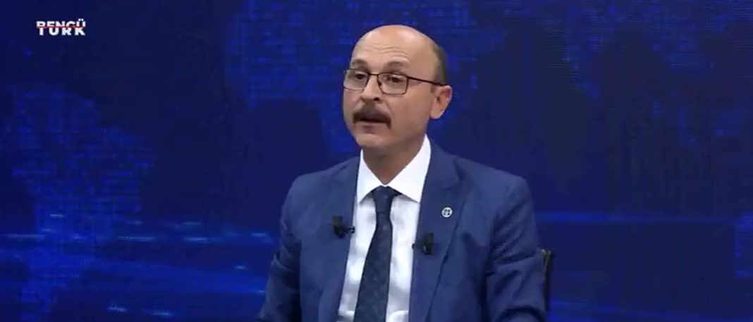Talip Geylan’dan MEB’in Öğrenci Kıyafet Uygulamasına Destek! Talip Geylan’dan MEB’in Öğrenci Kıyafet Uygulamasına Destek!