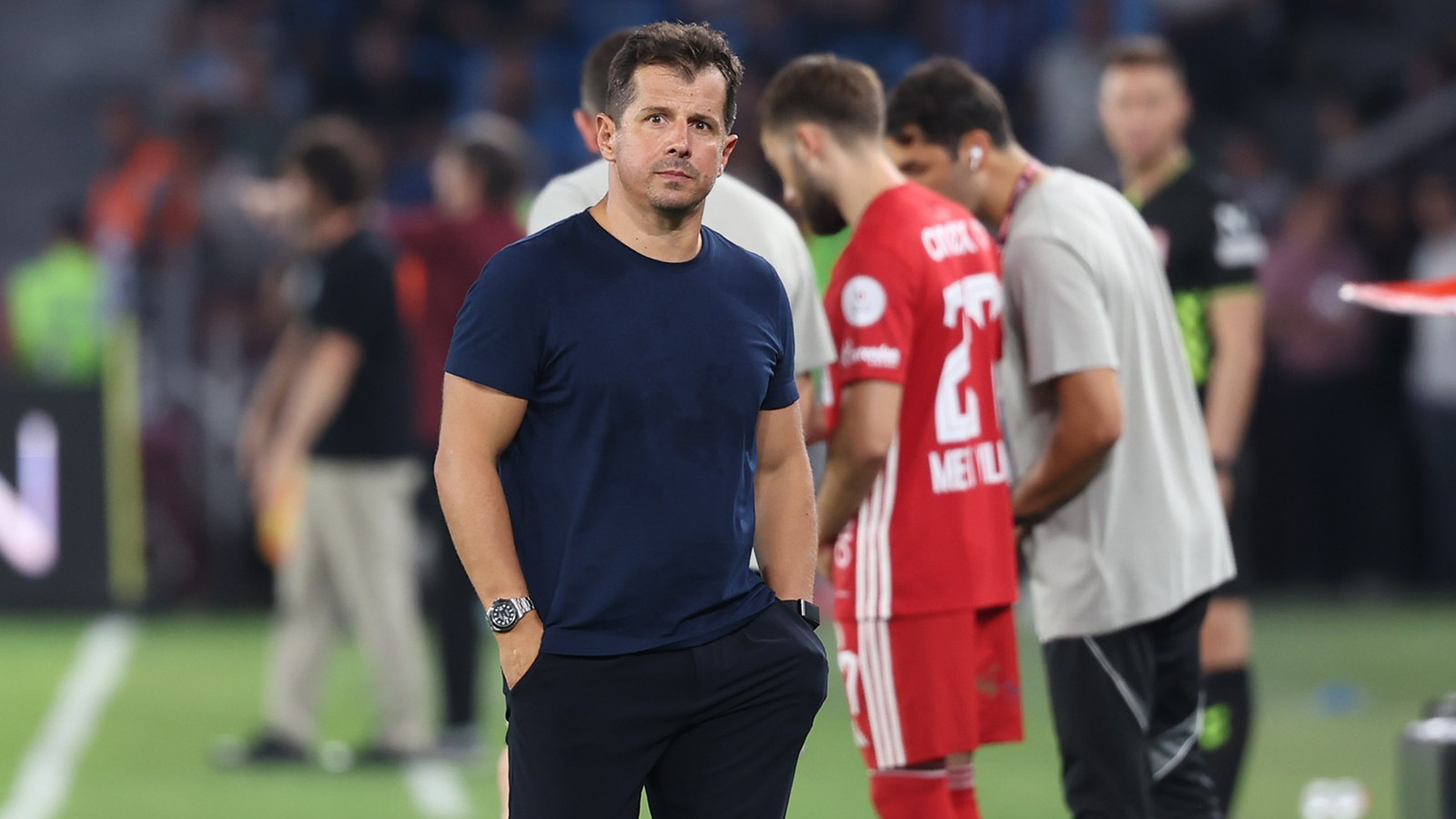 Emre Belözoğlu’na doğum gününde sürpriz