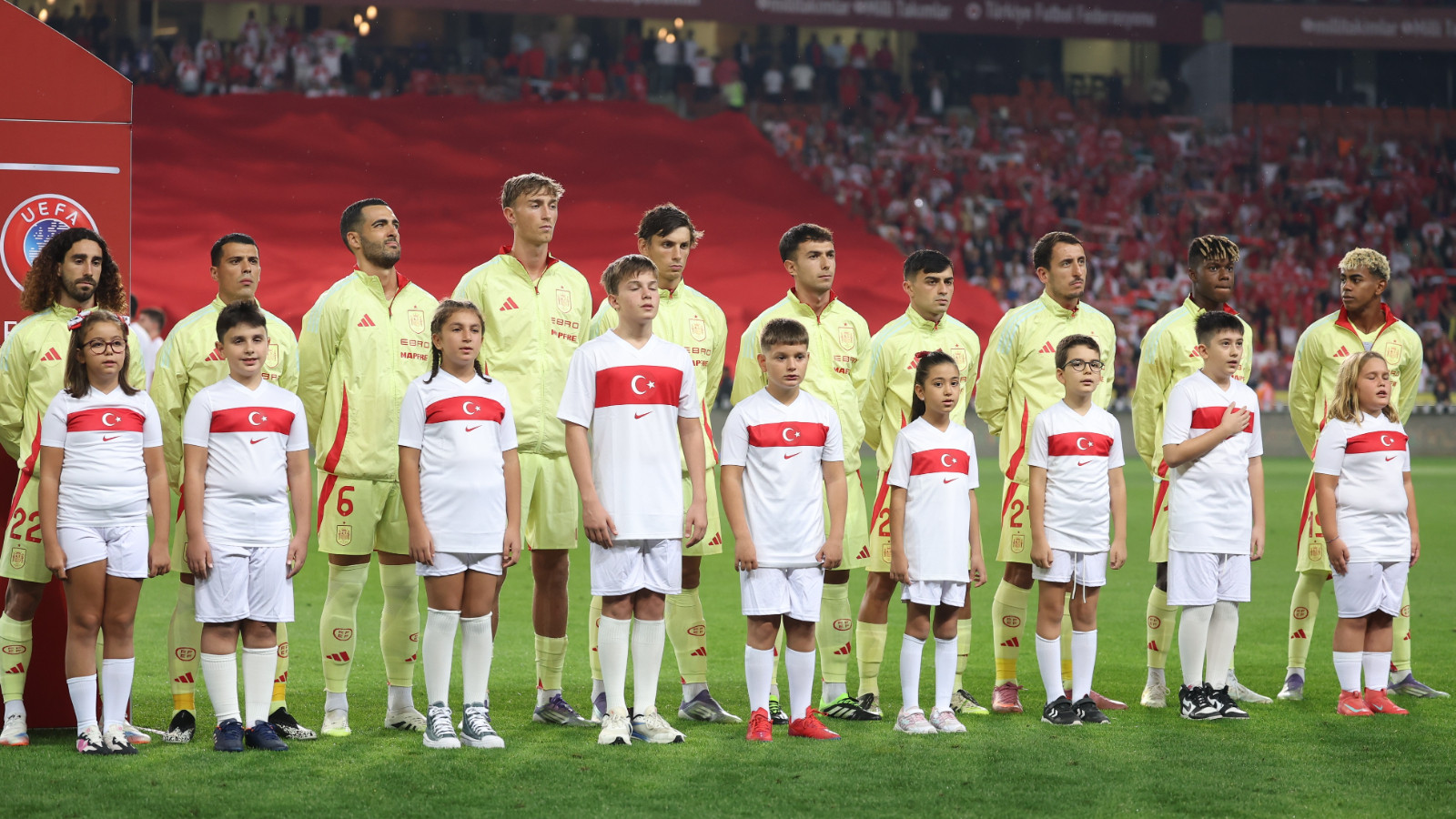 İspanya, İsrail’in katılması halinde 2026 Dünya Kupası’na katılmamayı tartışıyor İspanya, İsrail’in katılması halinde 2026 Dünya Kupası’na katılmamayı tartışıyor