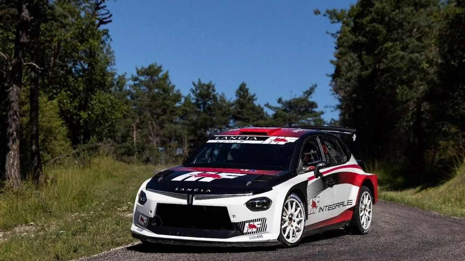 Lancia Ypsilon HF Integrale geliyor: Ralli dünyasına dönüş mü? Lancia Ypsilon HF Integrale geliyor: Ralli dünyasına dönüş mü?