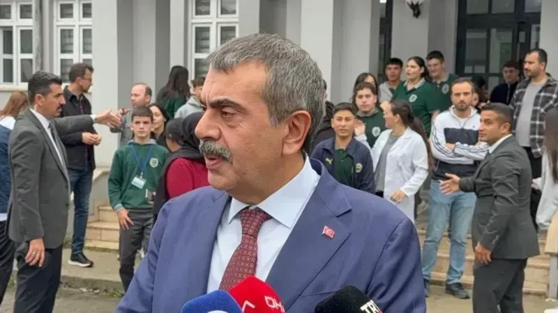 Nöbetçi öğretmen Bakan Tekin’i veli sandı Nöbetçi öğretmen Bakan Tekin’i veli sandı