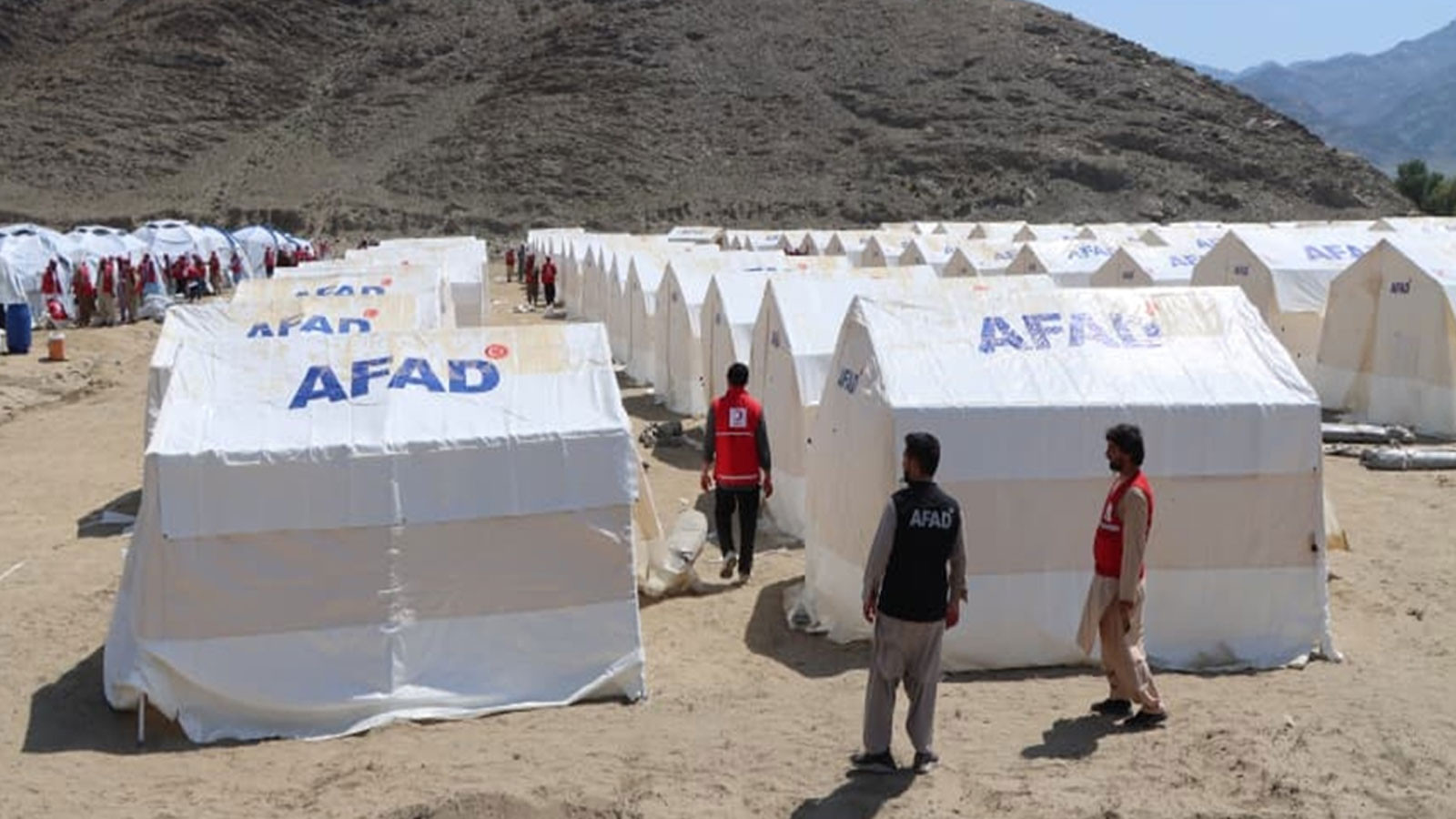 Türkiye'den Afganistan'a deprem yardımı Türkiye'den Afganistan'a deprem yardımı