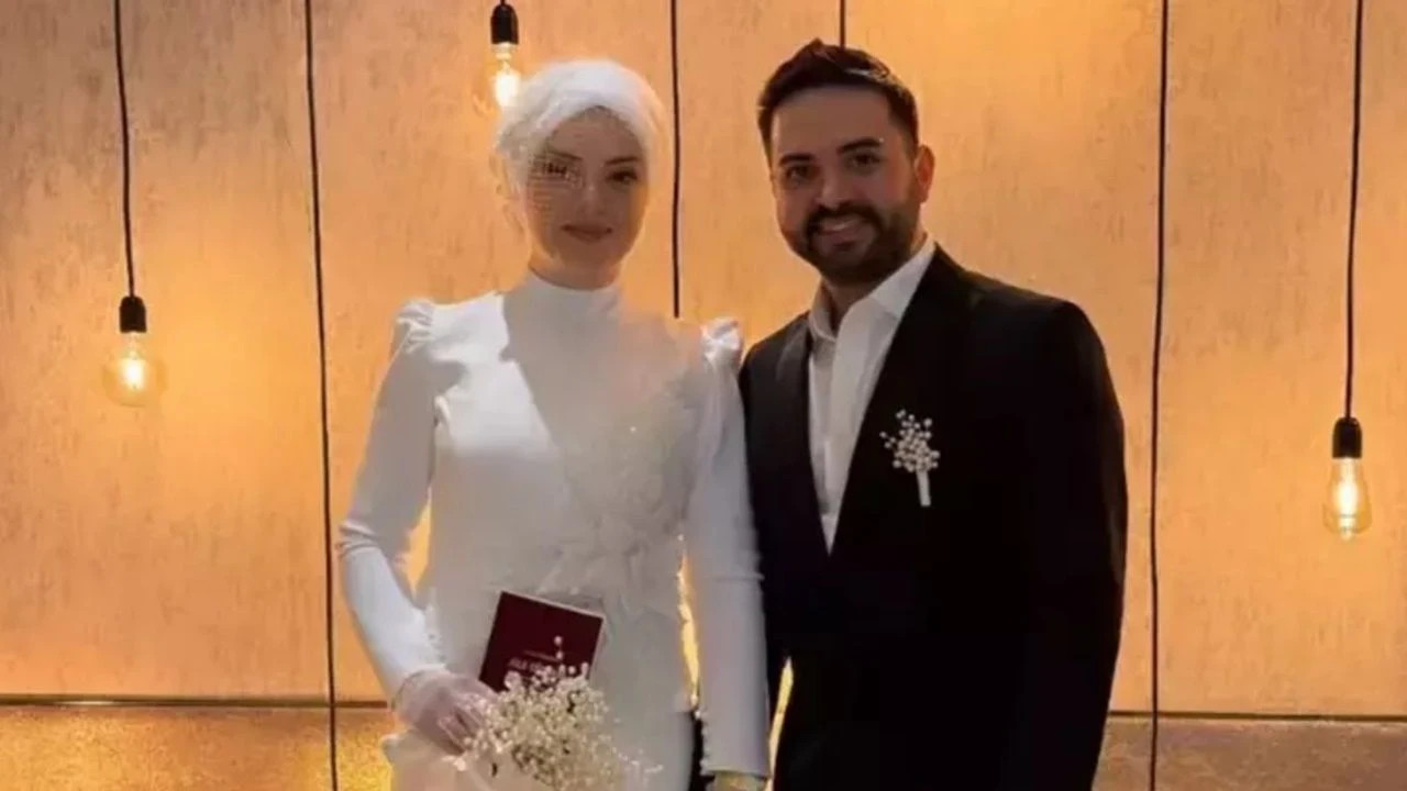 Kadir Ezildi eşi Gamze’ye evde rahat vermiyor! Yeni gelin Nur Viral’e dert yandı Kadir Ezildi eşi Gamze’ye evde rahat vermiyor! Yeni gelin Nur Viral’e dert yandı