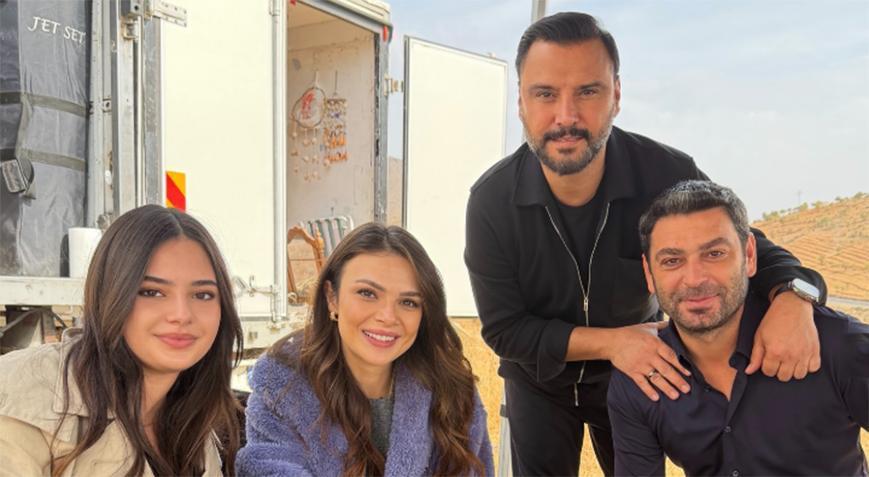 Alişan’dan Uzak Şehir’e set ziyareti! ‘Boşuna bu kadar sevilmiyorlar’