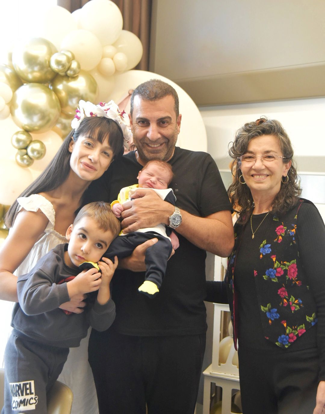 Emre Karayel ve eşi Gizem Demirci ikinci bebeklerine kavuştu! Emre Karayel ve eşi Gizem Demirci ikinci bebeklerine kavuştu!