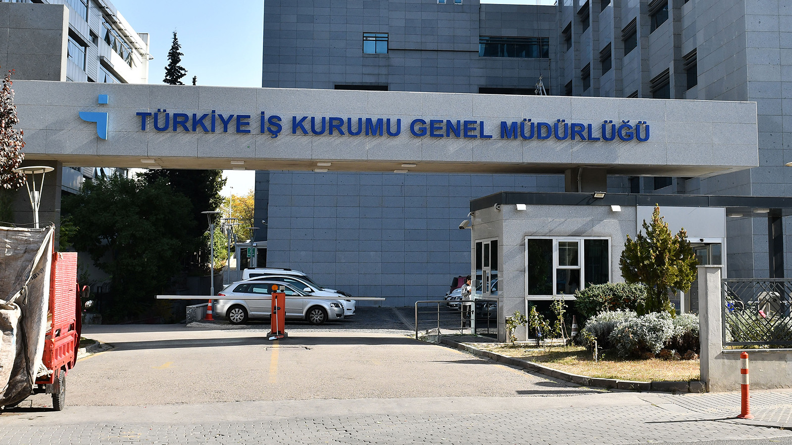 Öğrenciler okullarına devam ederken iş tecrübesi kazanıyor