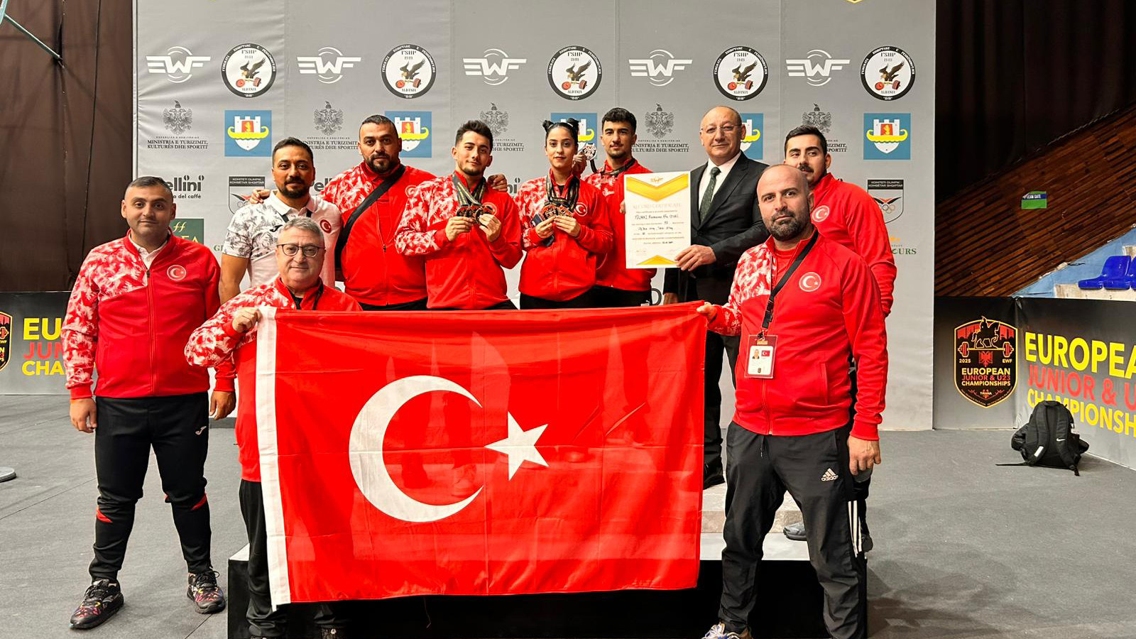 Milli halterciler, Gençler ve 23 Yaş Altı Avrupa Şampiyonası’nda 13 madalya kazandı