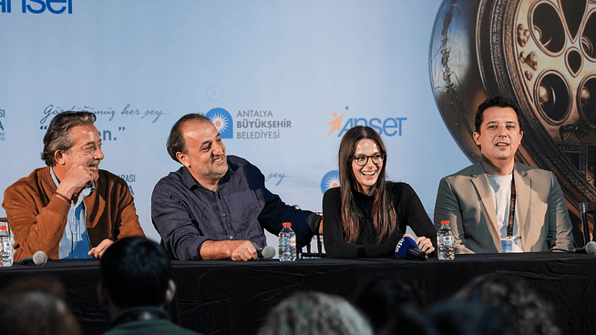 Antalya Film Festivali’nde “Erken Kış” ve “Kanto” İzleyiciyle Buluştu Antalya Film Festivali’nde “Erken Kış” ve “Kanto” İzleyiciyle Buluştu