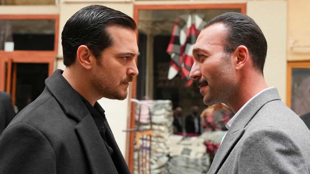 Eşref Rüya 20. Bölümde Eşref ve Kadir ölümle burun buruna geldi! Nisan her şeyi değiştirecek fotoğrafı buldu! Eşref Rüya 20. Bölümde Eşref ve Kadir ölümle burun buruna geldi! Nisan her şeyi değiştirecek fotoğrafı buldu!