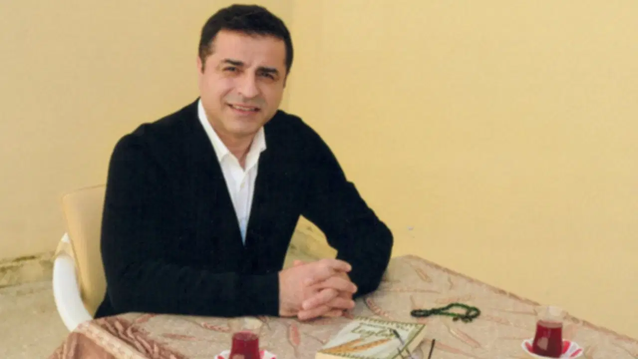 Selahattin Demirtaş’tan yeni ‘süreç’ açıklaması: ‘Kar makinesini kurcalamakla uğraşırsanız yol yine kapanır’ – Son Dakika Siyaset Haberleri