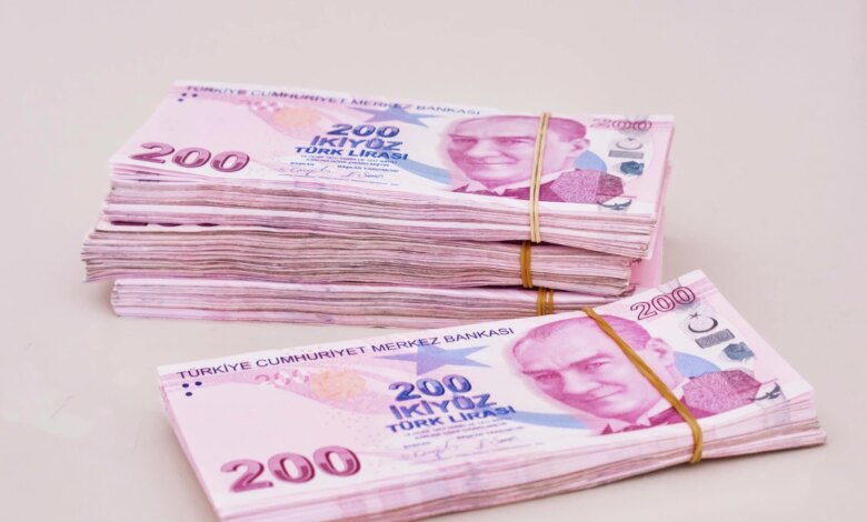 Ticaret Bakanı Bolat: Esnafa faiz indirimi müjdesi Ticaret Bakanı Bolat: Esnafa faiz indirimi müjdesi